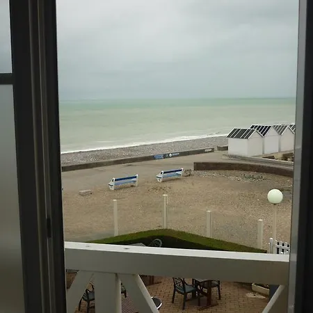 De La Hotel 3*